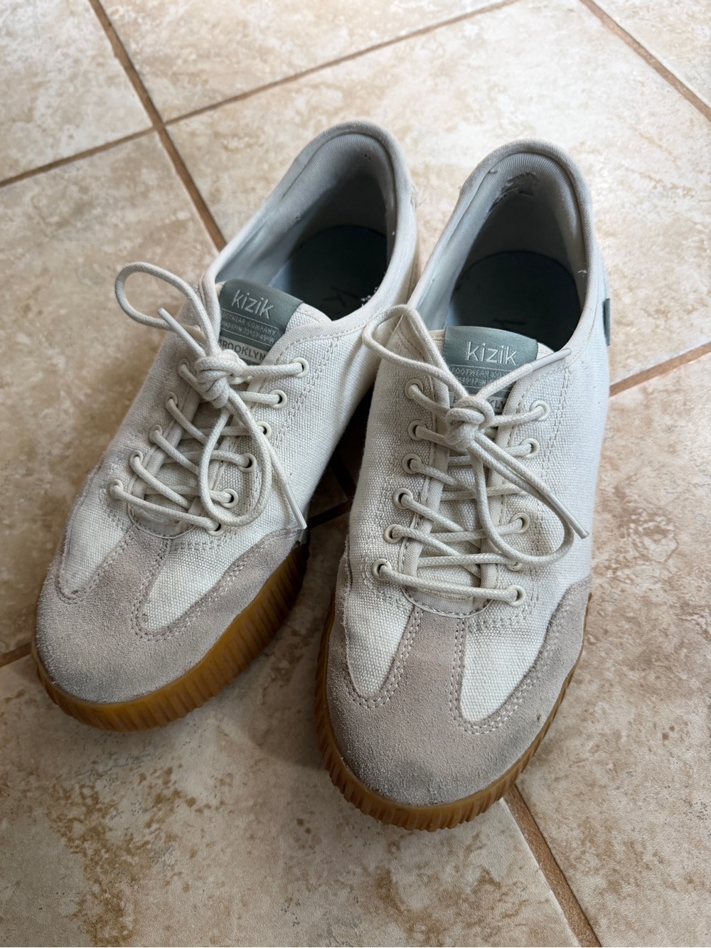Kizik Brooklyn Sneaker - Picture 2 of 9
